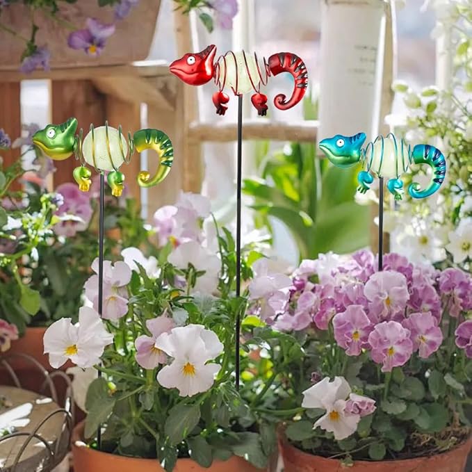 3 Pack Garden Stakes Decorative,Cute Chameleons Glow in The Dark Metal Garden Decor,Waterproof Metal Yard Art Decor for Outside,Funny Present for Mom Women Grandma-CasaMuseHome