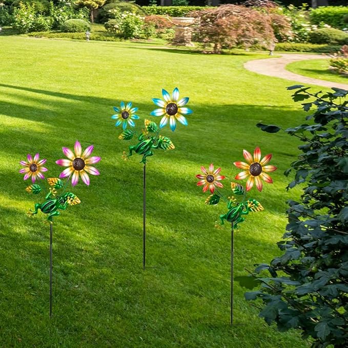 3 Pack Frog＆Flowers Garden Stakes Decor,Metal Yard Art Decorative Garden Stakes,Metal Flowers Spring Outdoor Decor for Mom,Women,Grandma-CasaMuseHome
