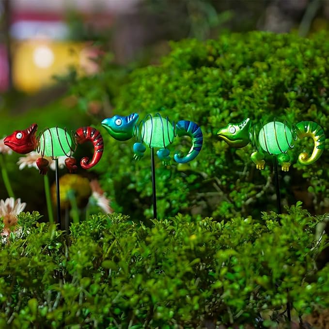 3 Pack Garden Stakes Decorative,Cute Chameleons Glow in The Dark Metal Garden Decor,Waterproof Metal Yard Art Decor for Outside,Funny Present for Mom Women Grandma-CasaMuseHome