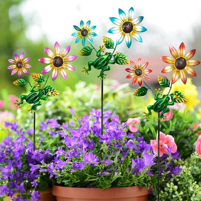 3 Pack Frog＆Flowers Garden Stakes Decor,Metal Yard Art Decorative Garden Stakes,Metal Flowers Spring Outdoor Decor for Mom,Women,Grandma-CasaMuseHome