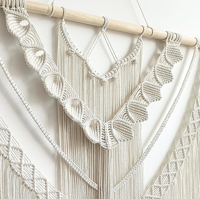 Achart Macrame Wall Hanging Large- Boho Wall Decor- large wall art- Wall Decor Living Room- Macrame Tapestry Boho Decor for Bedroom (Beige-Shells)-CasaMuseHome